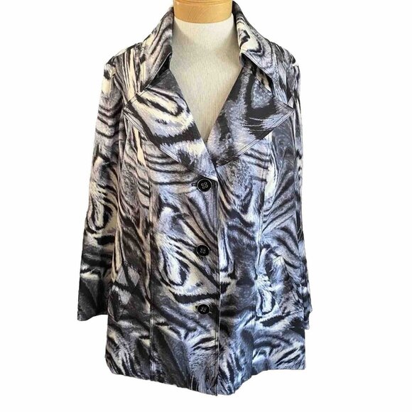 Susan Graver Jackets & Blazers - Susan Graver Jacket Women’s Size 1X Animal Print Black Gray Button Up NO BELT